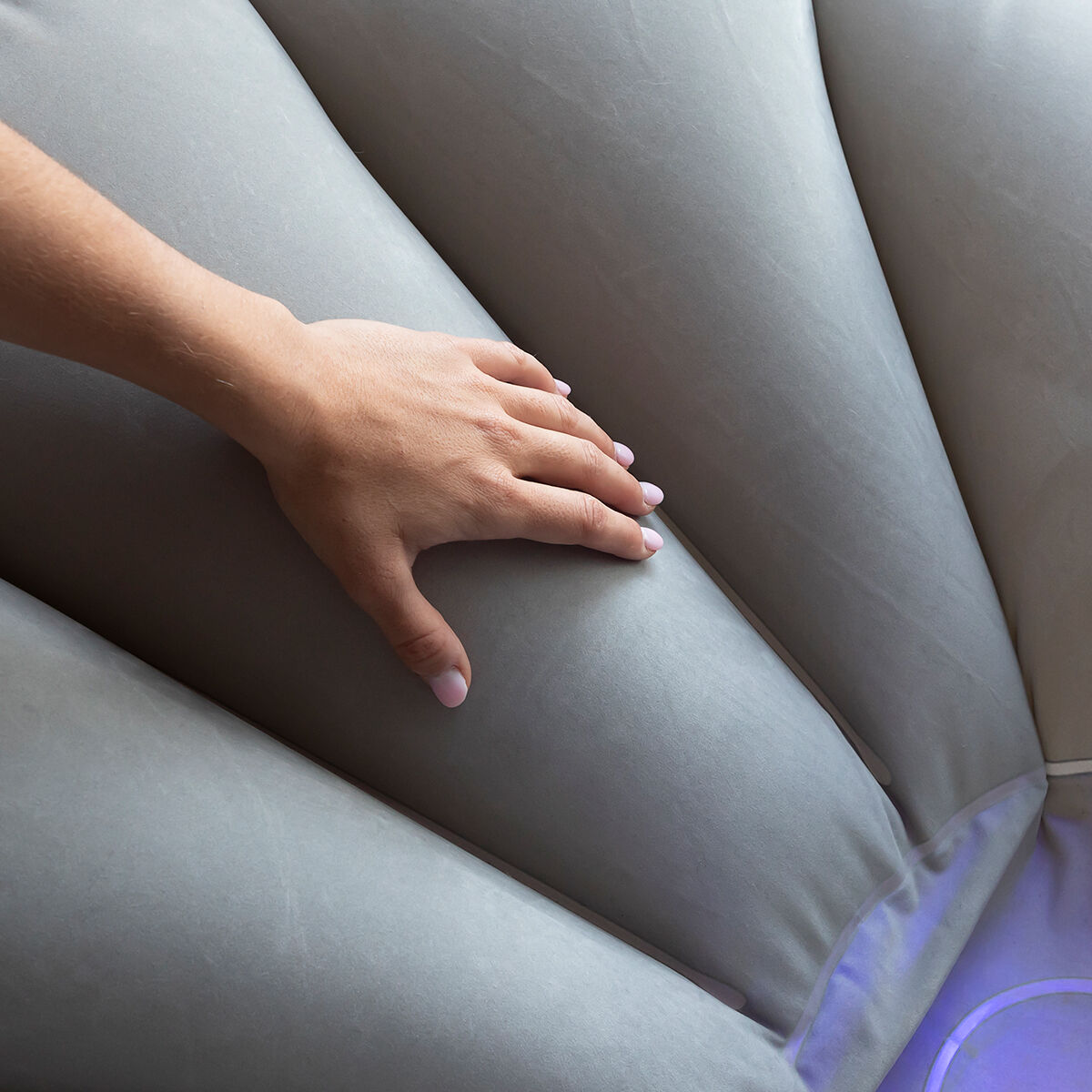 Ilmatäytteinen Nojatuoli Monivärisellä LED-valolla ja Kaukosäätimellä Chight InnovaGoods